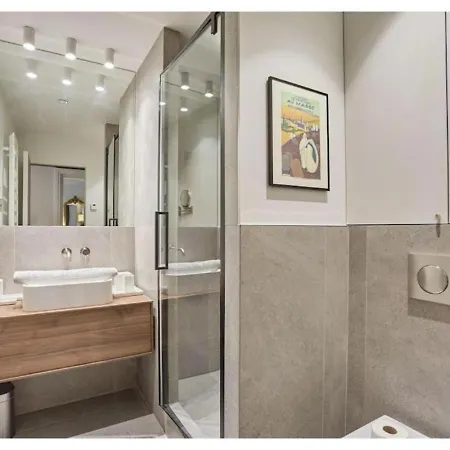 Notre Dame De By Prestige