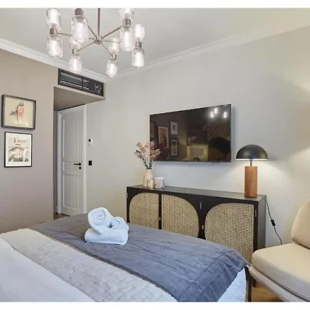 Notre Dame De By Prestige